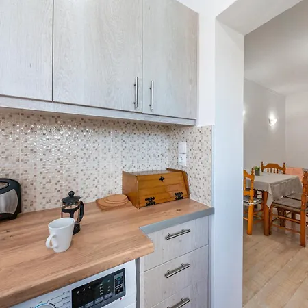 Lotus 3 * Παραλία Αλμυρού